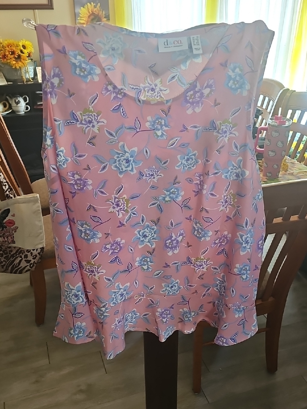d&co. Pink Floral Sleeveless Tank Top